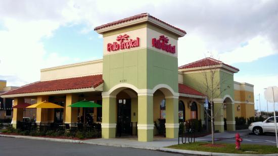 Pollo Tropical