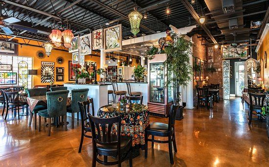 Belle & Maxwell's