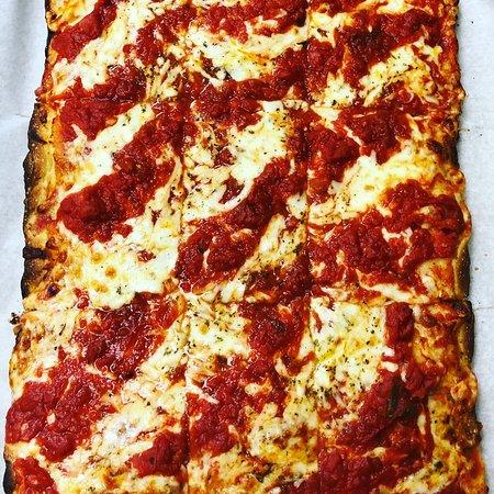 Contes Pizza