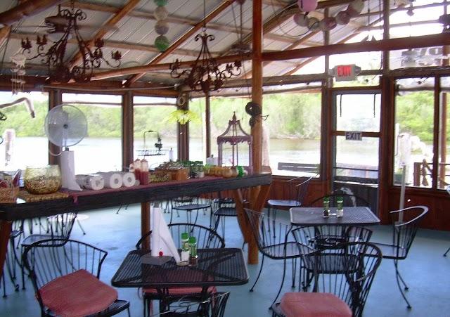 Camellia Street Grill