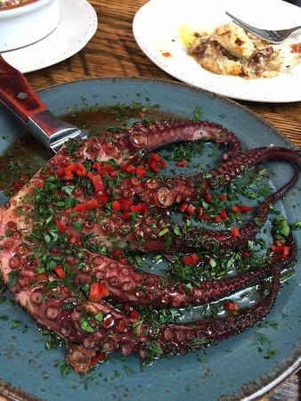 Skorpios