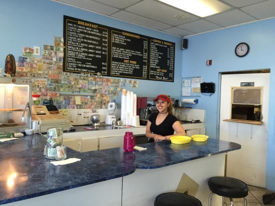 Mama's Latin Cafe