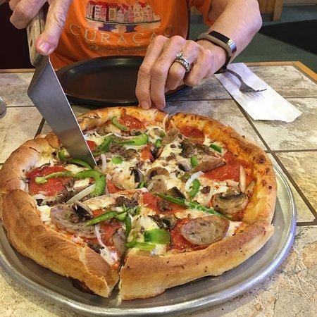 Manny's Pizza Beachside