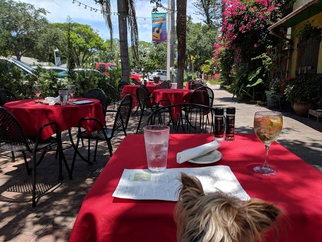 Pia's Trattoria