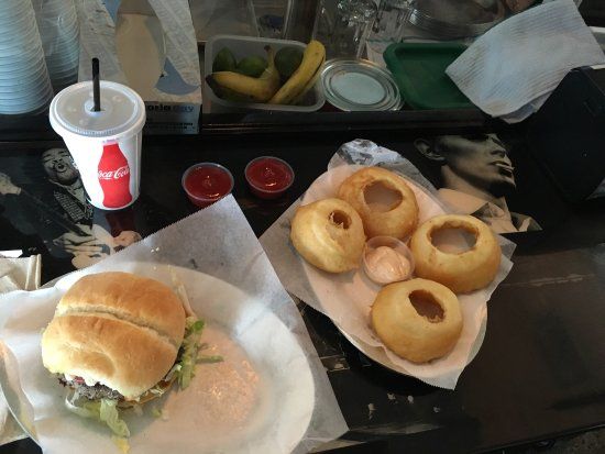 Burgers & Shakes