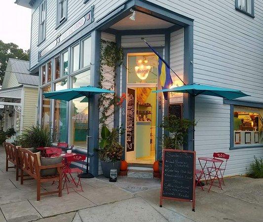 1842 Daily Grind & Mercantile