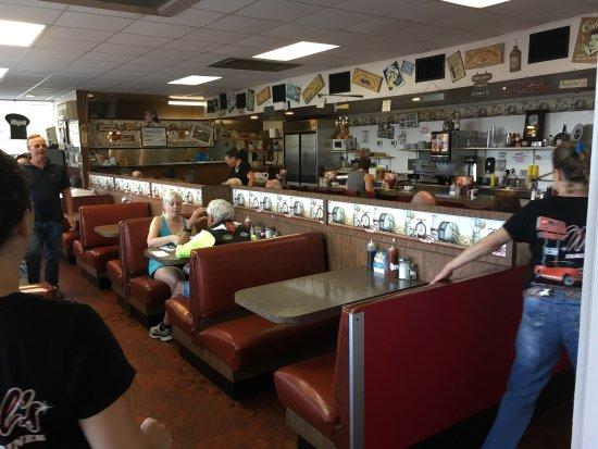 Mel's Family Diner
