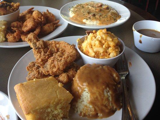 Jazzy's Restaurant and Lounge