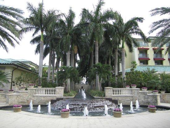 The Diplomat Golf & Tennis Club