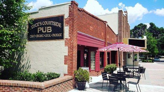 Joyce's Courtside Pub