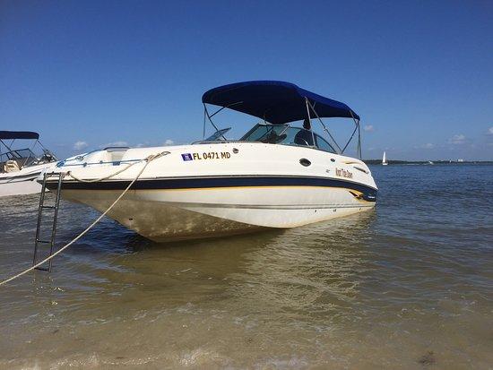 Captain Manni's Executive Boat Rentals