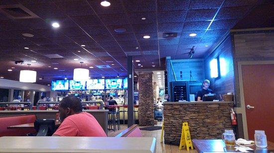 Smokey Bones Bar & Fire Grill - Plantation