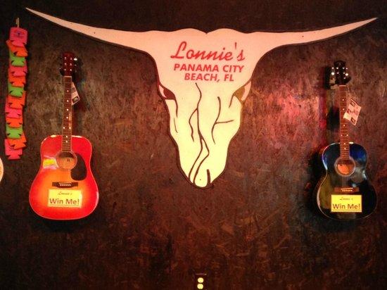 Lonnie's Karaoke Bar