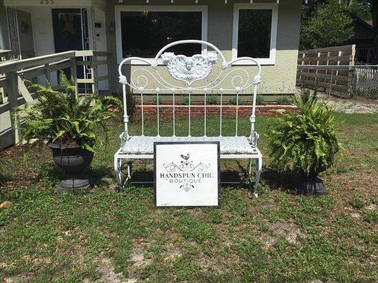 Handspun Chic Boutique