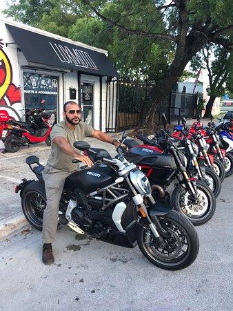 Lux Moto Rentals