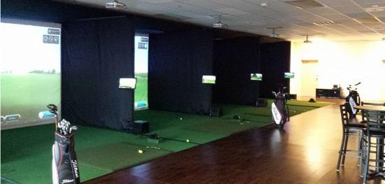 Golf Oasis Indoor Golf and Pub