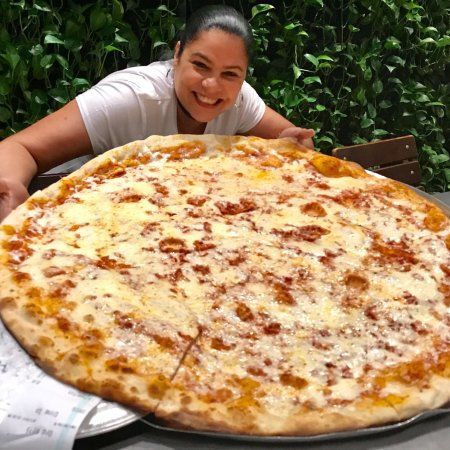 Lazy Moon Pizza