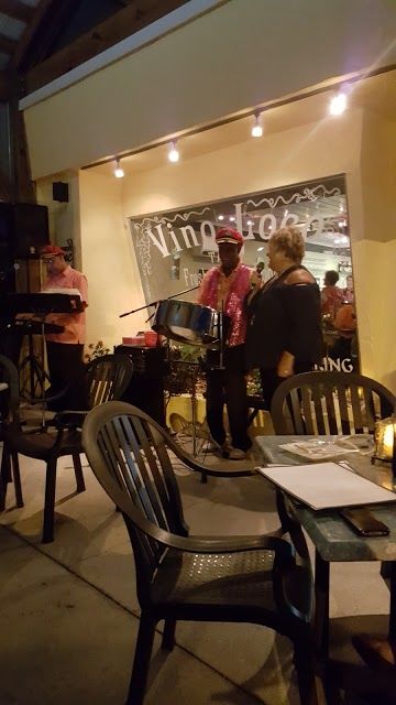 Vino Loco Gourmet