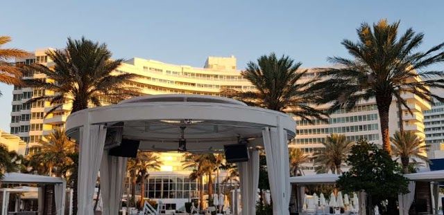 Fontainebleau Shops