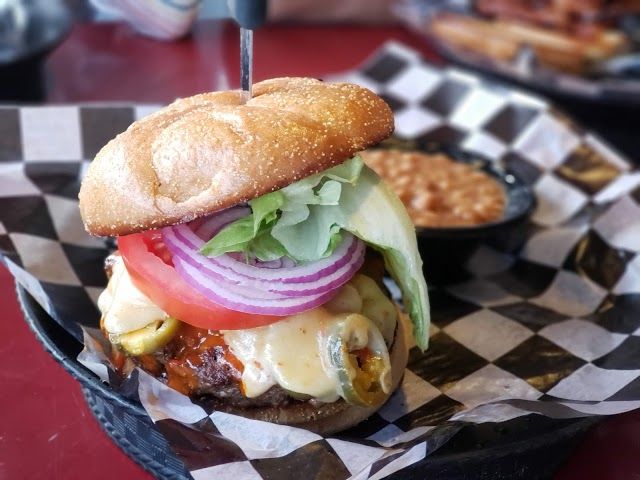 Willy's Burger and Booze